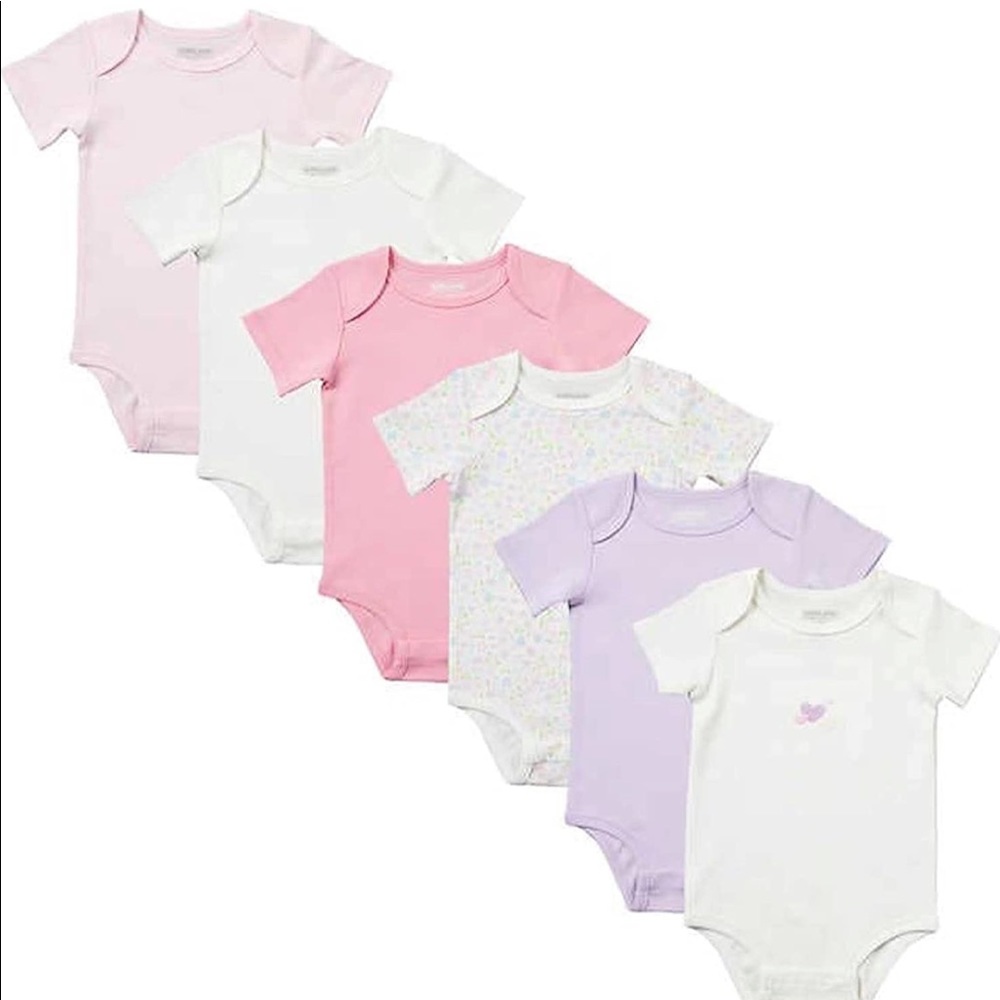 6 bodysuits. 100% organic cotton. Short sleeves